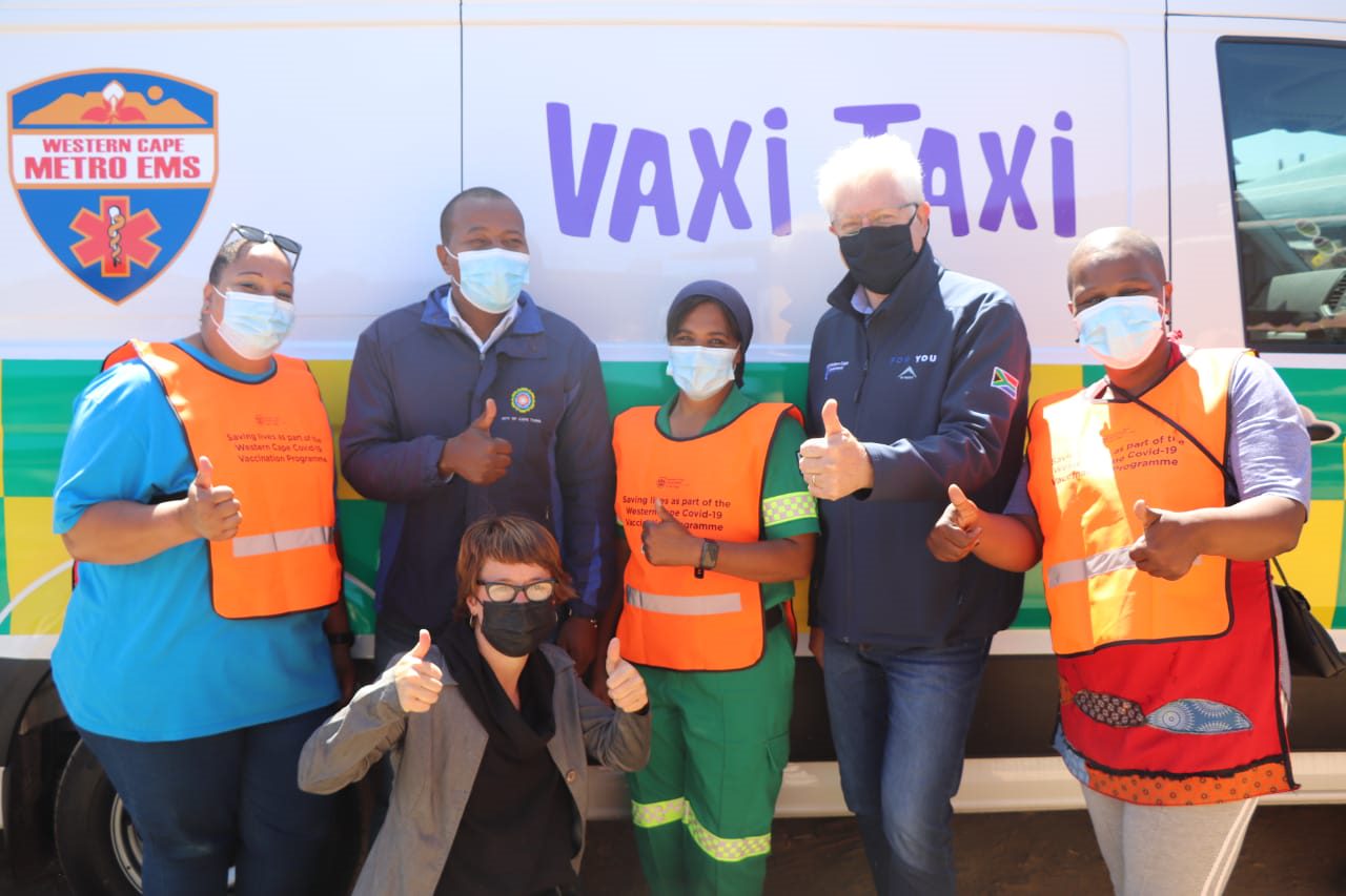 Covid-19, Covid-19 pandemic, Covid-19 vaccine, Covid-19 vaccination programme, South Africa, Western Cape, Premier Alan Winde, Vaxi Taxi initiative, Cape Town, Mother City, Ambulances, Access to vaccines, Gugulethu, Kuilsriver, Khayelitsha